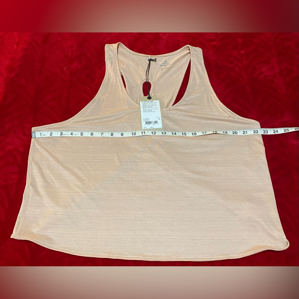 NWT XL Prana Pale Pink criss cross tank top Super cute and flattering Adorbs 🧘 - Picture 3 of 17